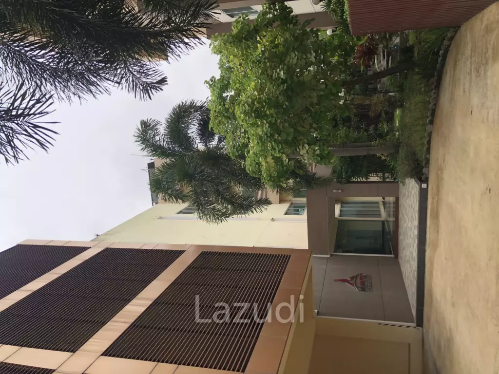 HOUSE AND OFFICE BUILDING FOR SALE