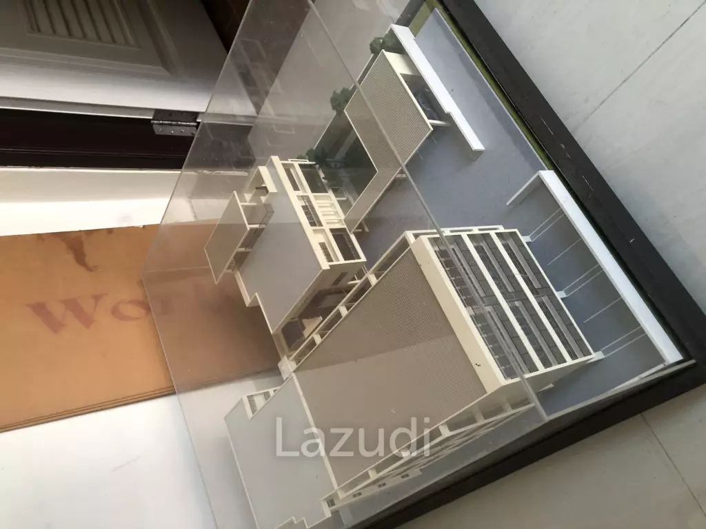 HOUSE AND OFFICE BUILDING FOR SALE