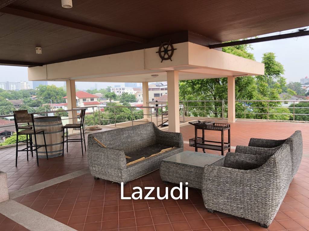 HOUSE AND OFFICE BUILDING FOR SALE