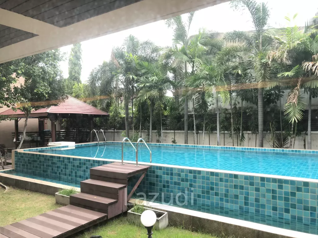 HOUSE AND OFFICE BUILDING FOR SALE