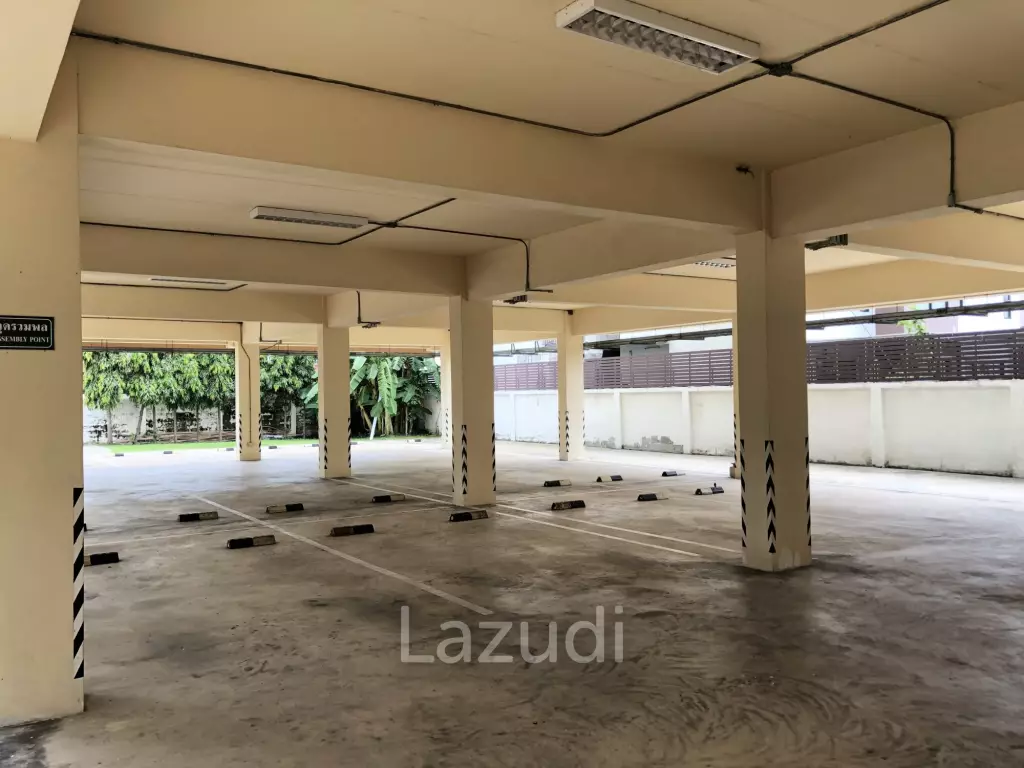 HOUSE AND OFFICE BUILDING FOR SALE