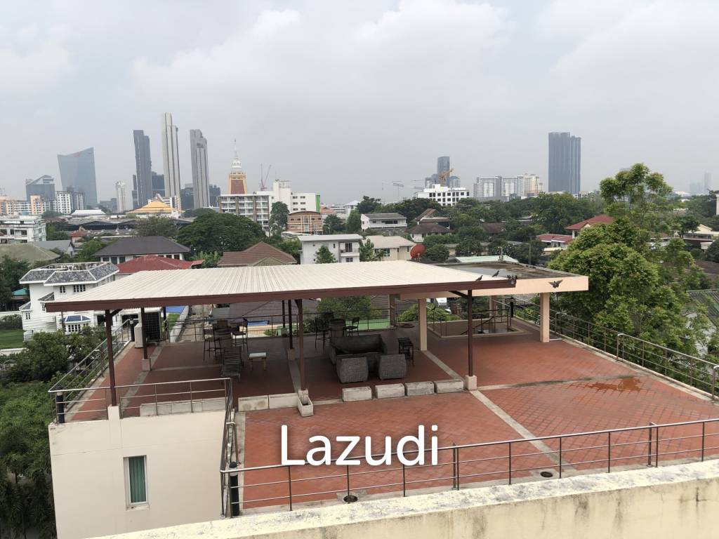 HOUSE AND OFFICE BUILDING FOR SALE