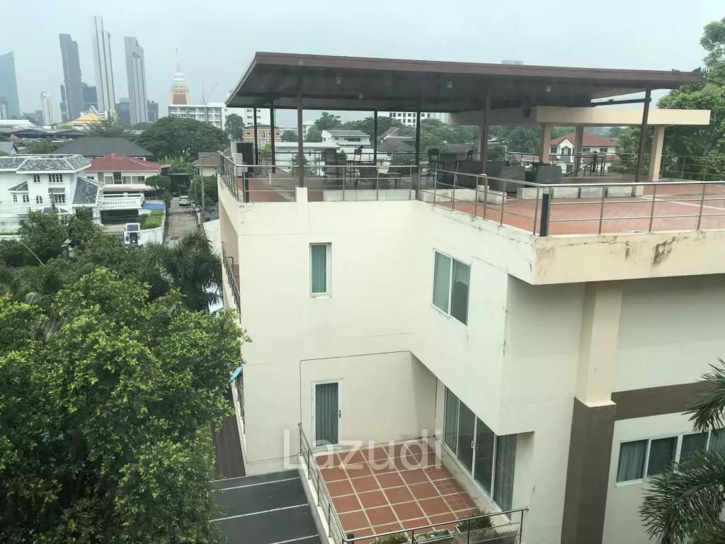 HOUSE AND OFFICE BUILDING FOR SALE