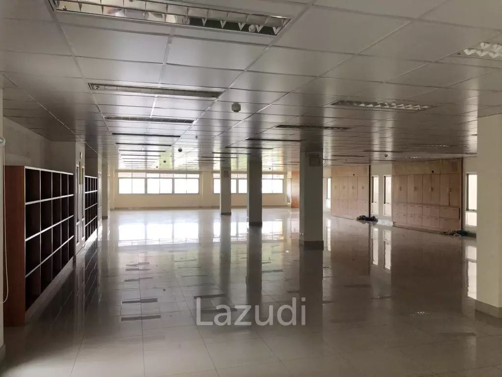 HOUSE AND OFFICE BUILDING FOR SALE