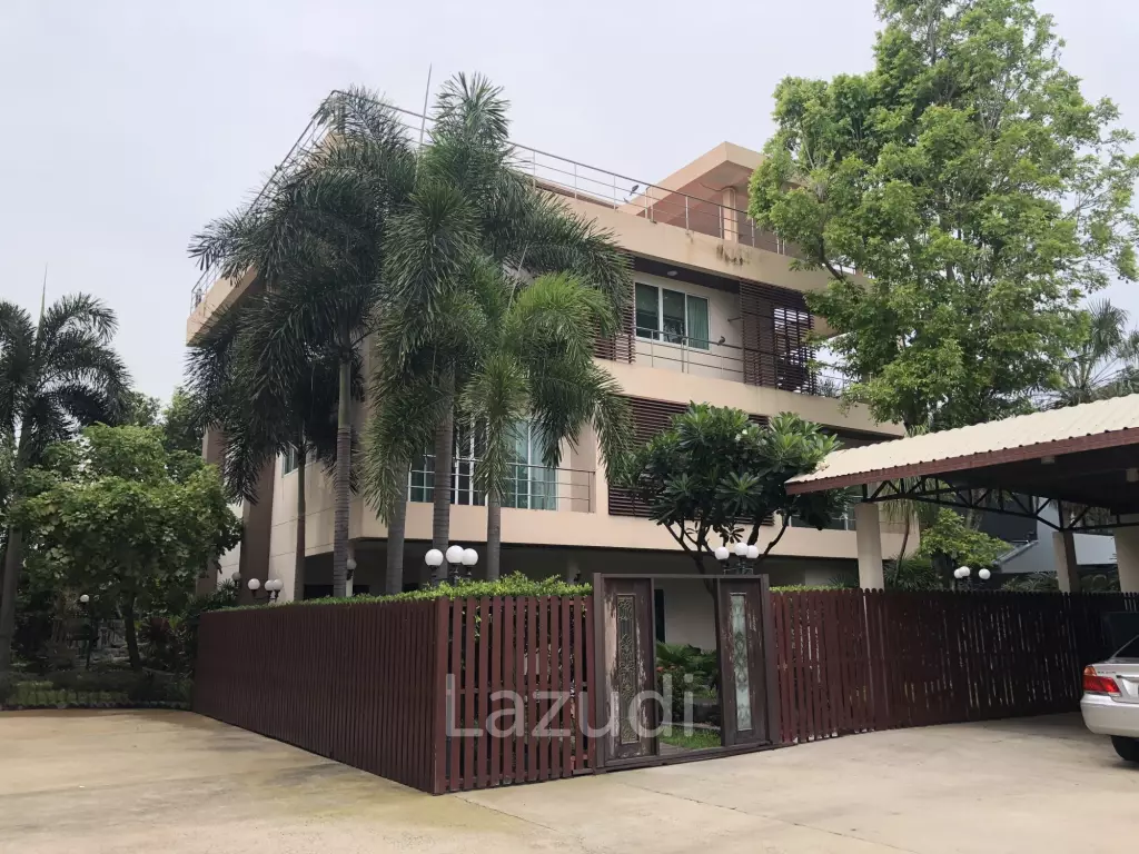 HOUSE AND OFFICE BUILDING FOR SALE