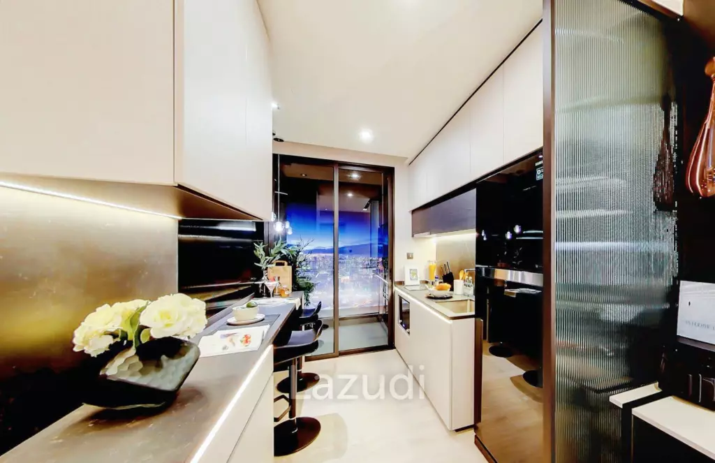 1 Bed 1 Bath 45.20 SQ.M The Room Sukhumvit 38
