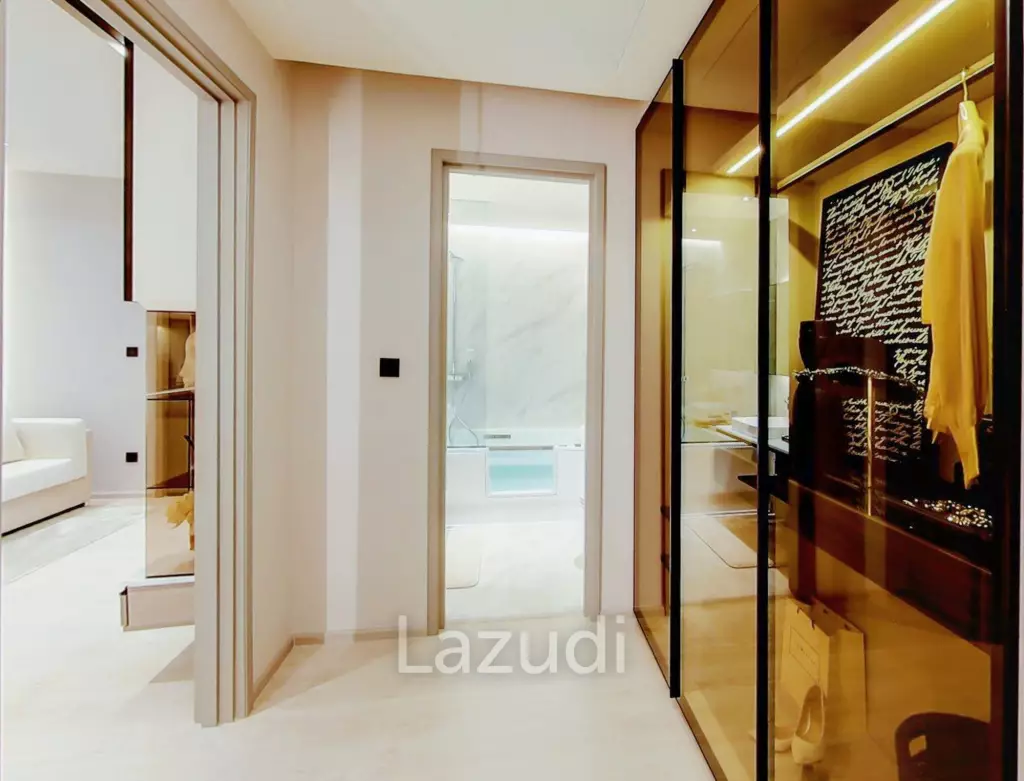 1 Bed 1 Bath 45.20 SQ.M The Room Sukhumvit 38