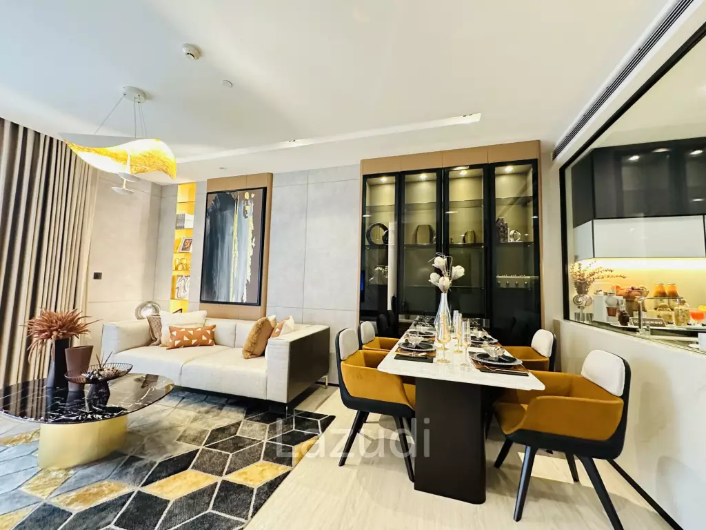 2 Bed 2 Bath 79.09 SQ.M The Room Sukhumvit 38