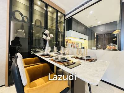 2 Bed 2 Bath 79.09 SQ.M The Room Sukhumvit 38