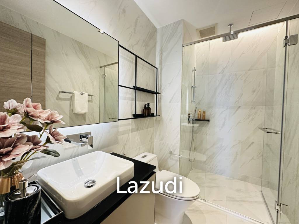 2 Bed 2 Bath 79.09 SQ.M The Room Sukhumvit 38