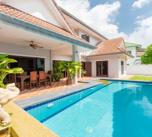 Great Value 3 Bed Pool Villa near Town Great Value 3 Bed Pool Villa near Town
