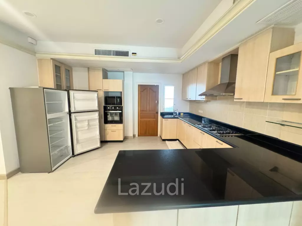 2 Bed 2 Bath 200 SQ.M Chaidee Mansion