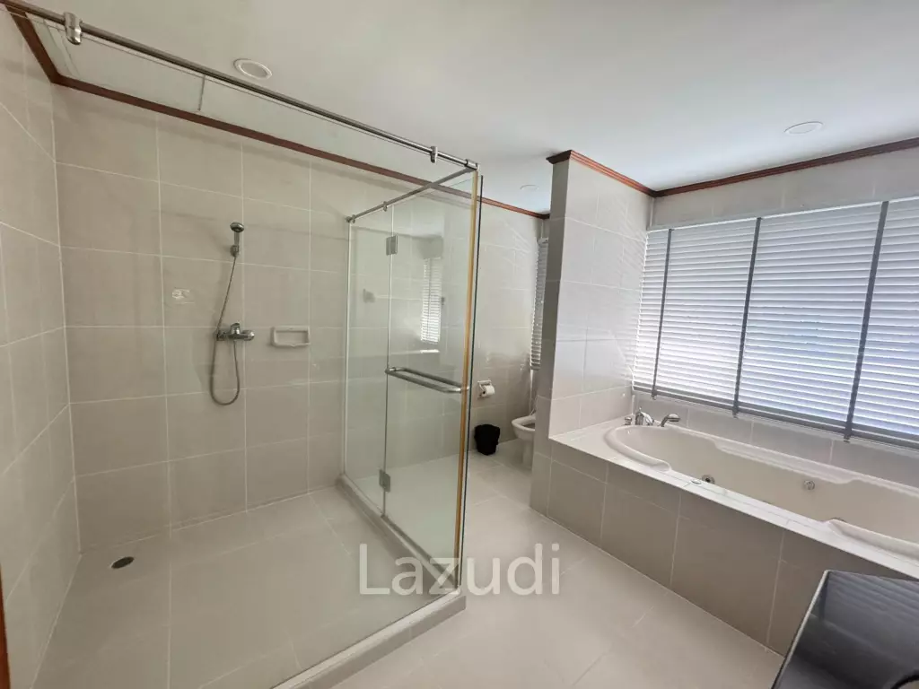 2 Bed 2 Bath 200 SQ.M Chaidee Mansion