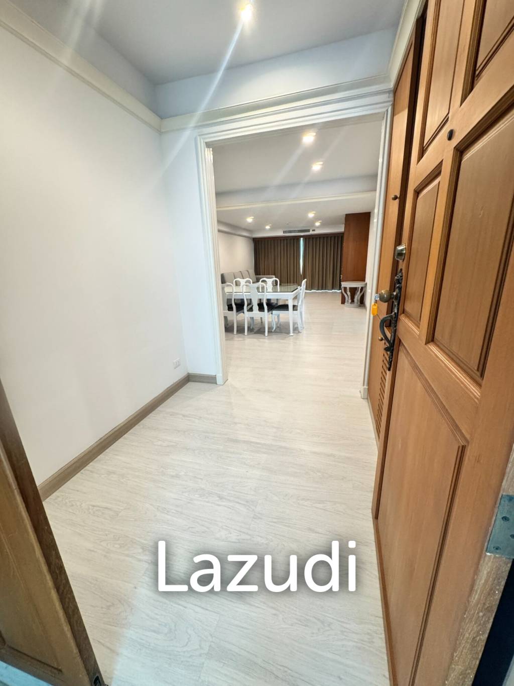 2 Bed 2 Bath 200 SQ.M Chaidee Mansion