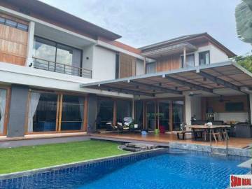 Luxury Four Bedroom Single House with Private Swimming Pool for Sale on Sukhumvit 71