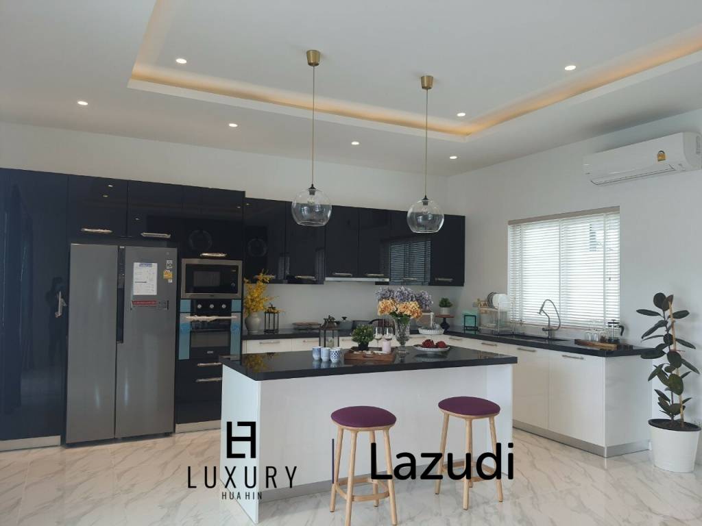 508 ตร.ม 3 เตียง 3 อาบน้ำ วิลล่า For ขาย