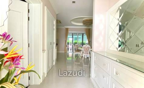 4 Bed 6 Bath 400 SQ.M Narasiri Bangna