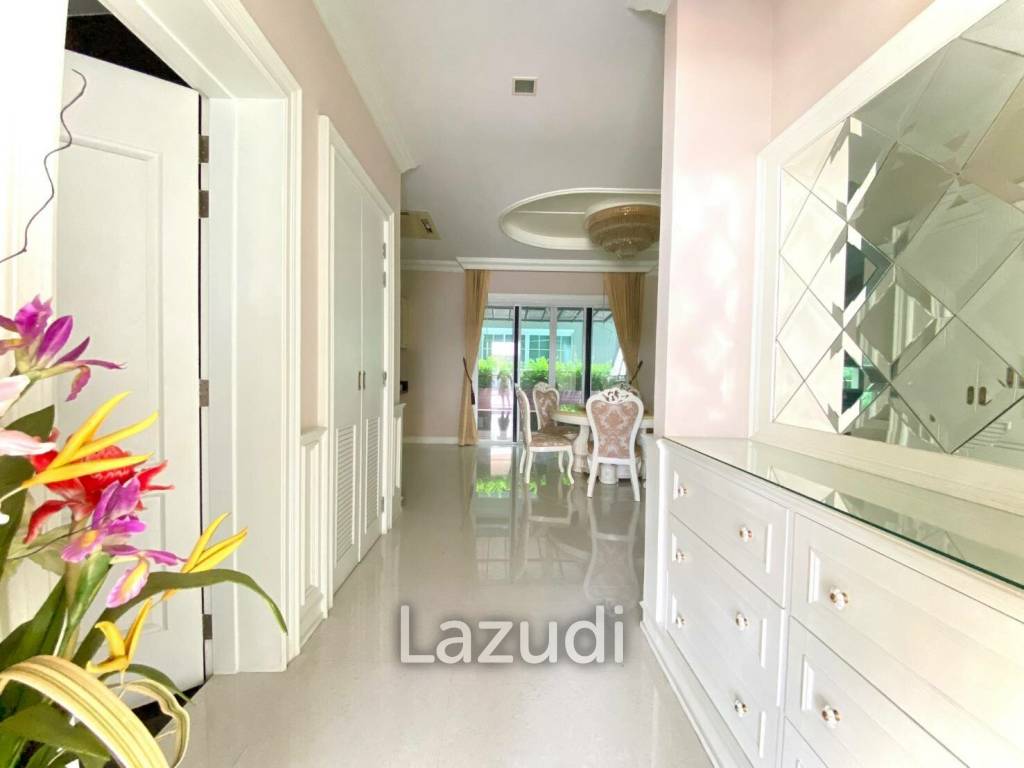 4 Bed 6 Bath 400 SQ.M Narasiri Bangna