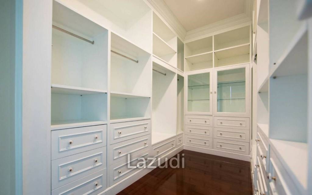 4 Bed 6 Bath 400 SQ.M Narasiri Bangna