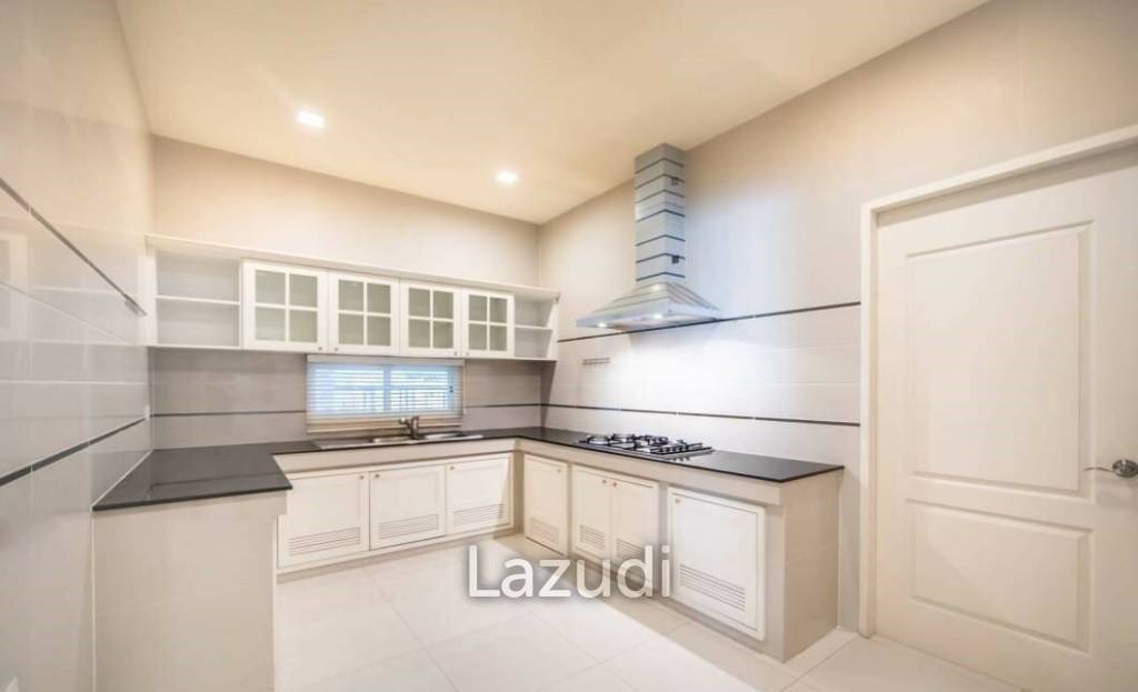 4 Bed 6 Bath 400 SQ.M Narasiri Bangna