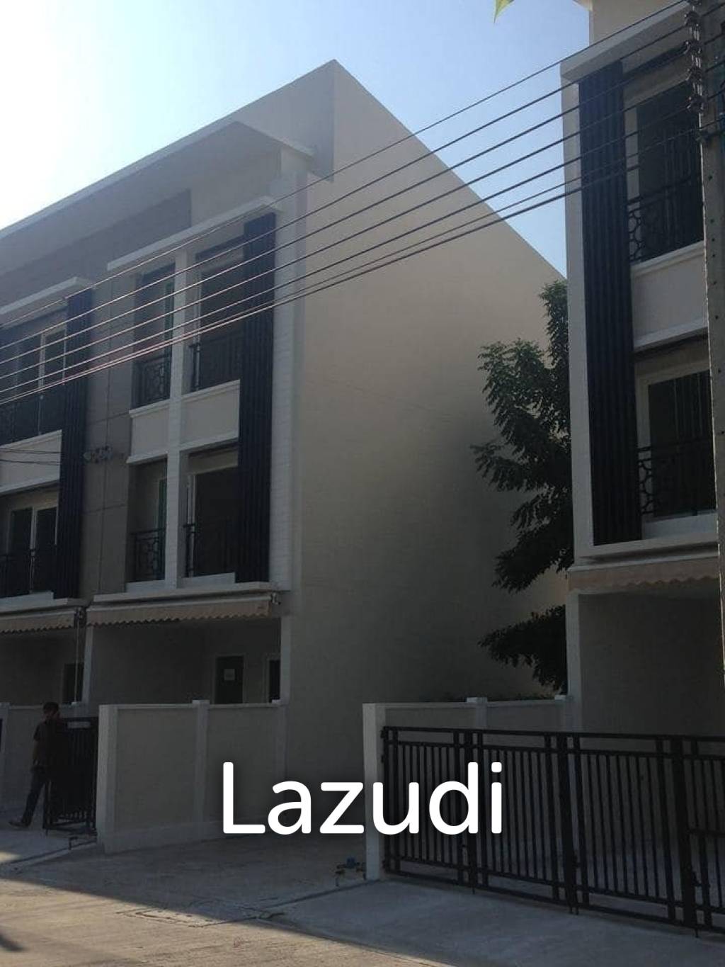 Baan Klang Muang Rama 9 - Krungthep Kreetha For Sale
