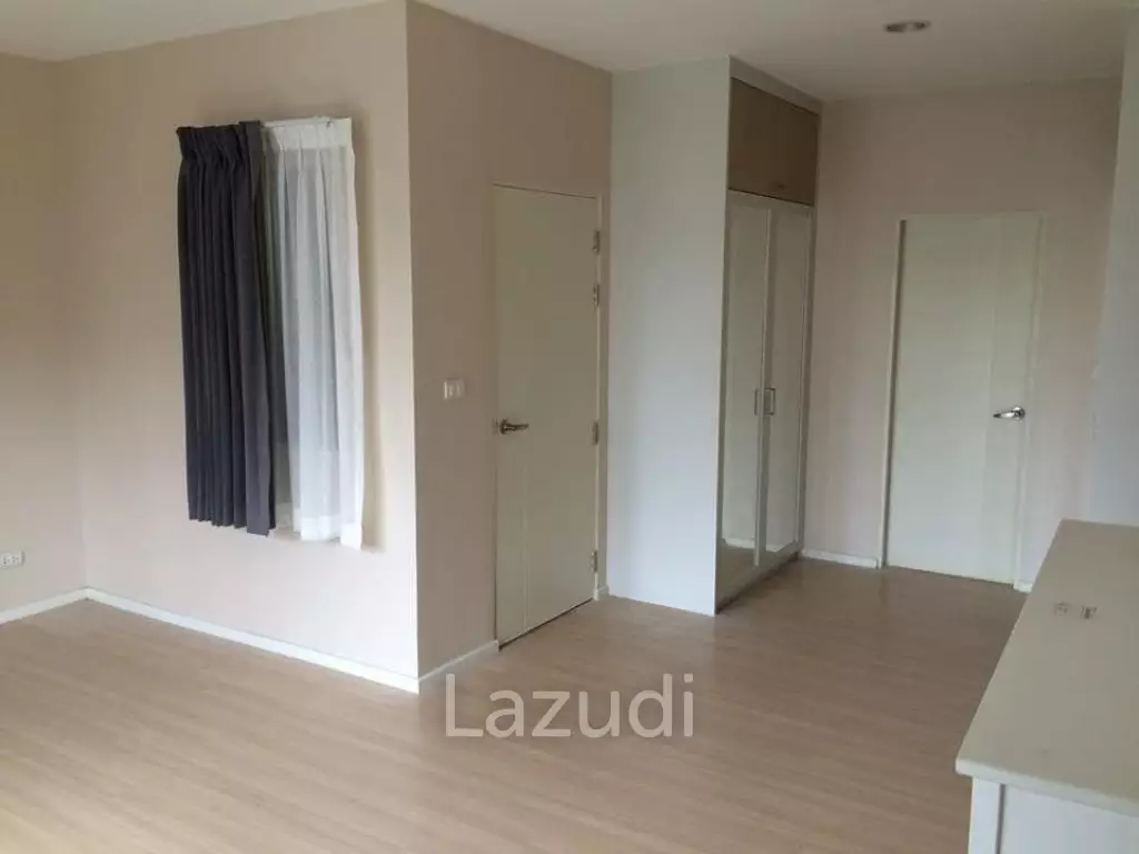 Baan Klang Muang Rama 9 - Krungthep Kreetha For Sale