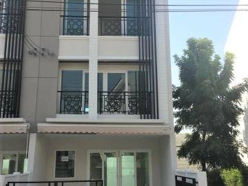 Baan Klang Muang Rama 9 - Krungthep Kreetha For Sale