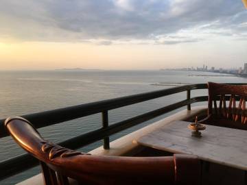 3 Bedroom Penthouse Beachfront for sale