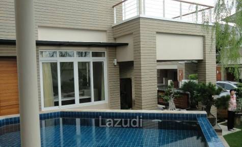 3 Beds 3 Baths 200 SQ.M. Baan Talay Villa