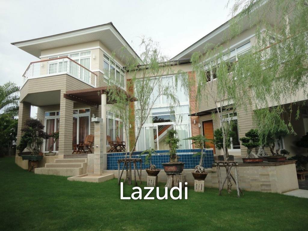3 Beds 3 Baths 200 SQ.M. Baan Talay Villa