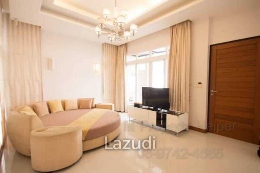 3 Beds 3 Baths 200 SQ.M. Baan Talay Villa