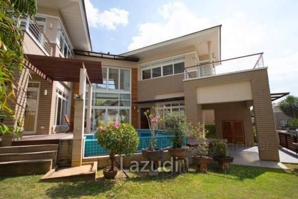 3 Beds 3 Baths 200 SQ.M. Baan Talay Villa