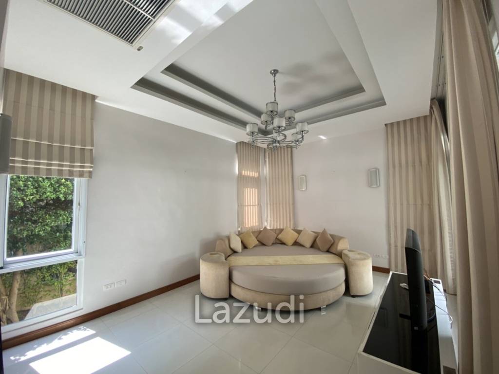 3 Beds 3 Baths 200 SQ.M. Baan Talay Villa