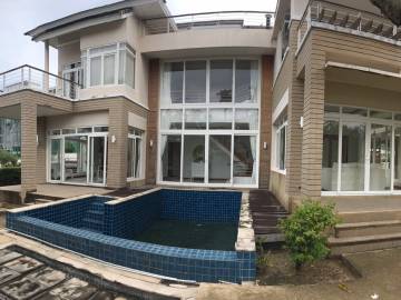 3 Bedroom Beachfront Villa for sale