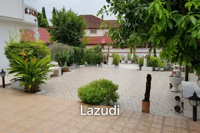 Land with structure for sale in Chaeng Watthana