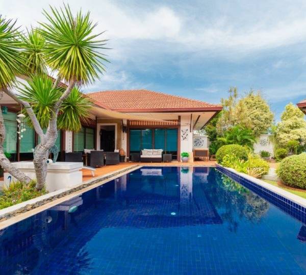 BUSABA VILLAS : Very well presented 3 bed pool villa on prime Development close to town BUSABA VILLAS : Very well presented 3 bed pool villa on prime Development close to town
