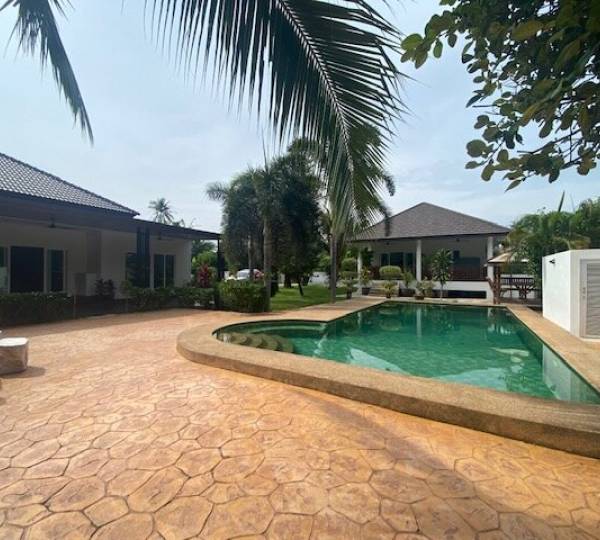 Riverfront 4 Pool villa in quite area only 5 mins drive from Tesco Lotus