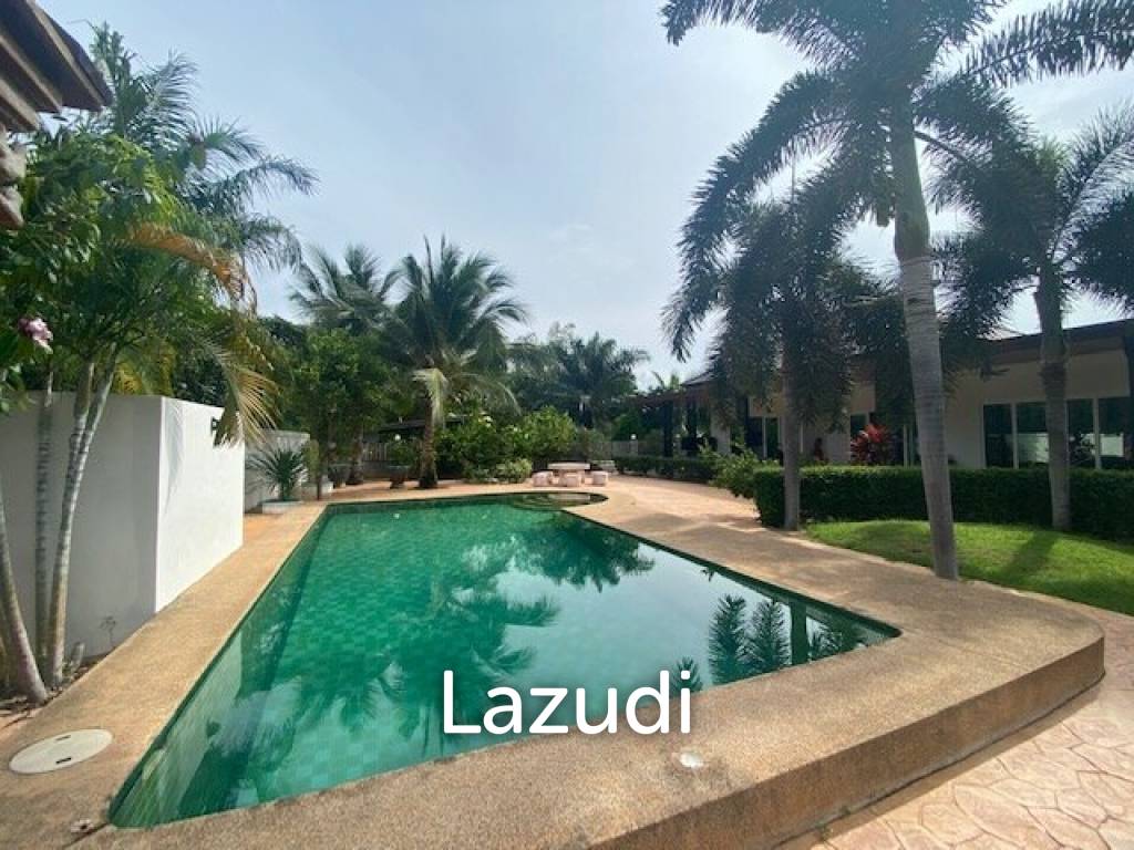 1,200 Sqm 4 Bed 4 Bath Villa For Sale