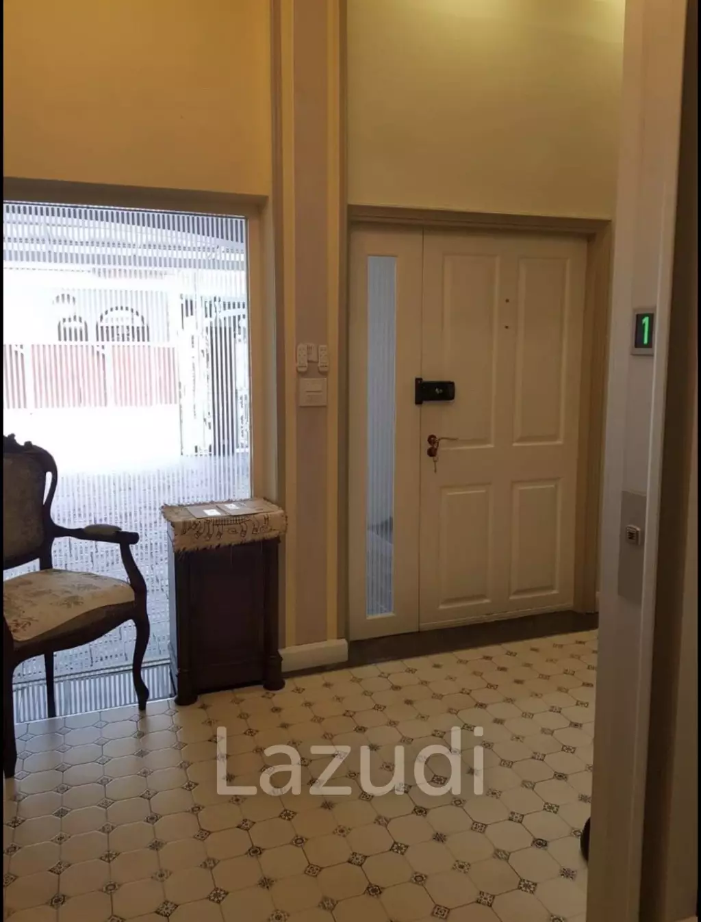4 Bed 4 Bath 575 SQ.M Yen Akard Residence