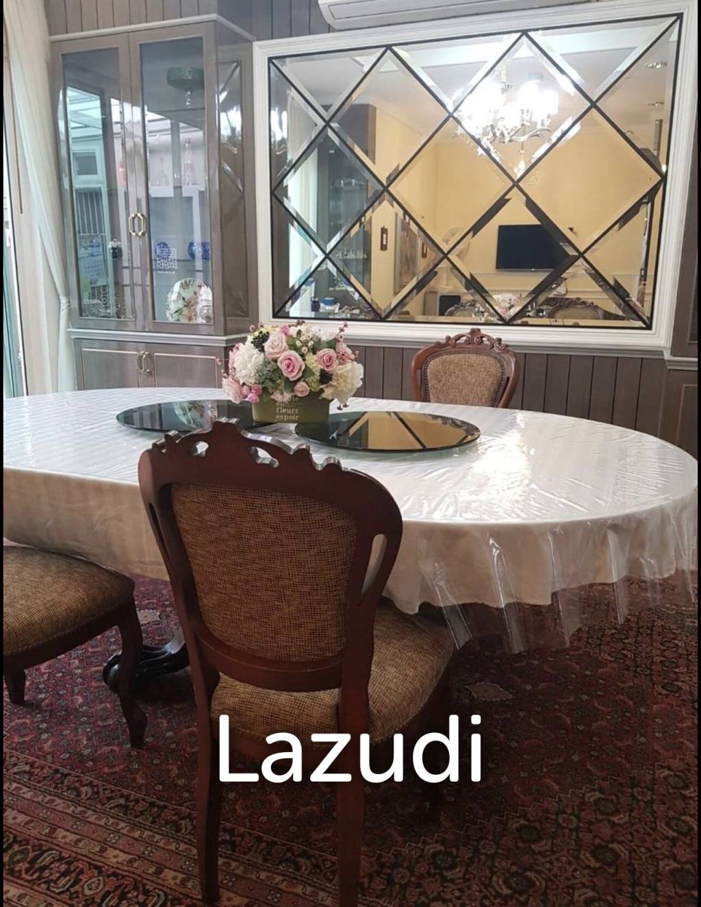 4 Bed 4 Bath 575 SQ.M Yen Akard Residence