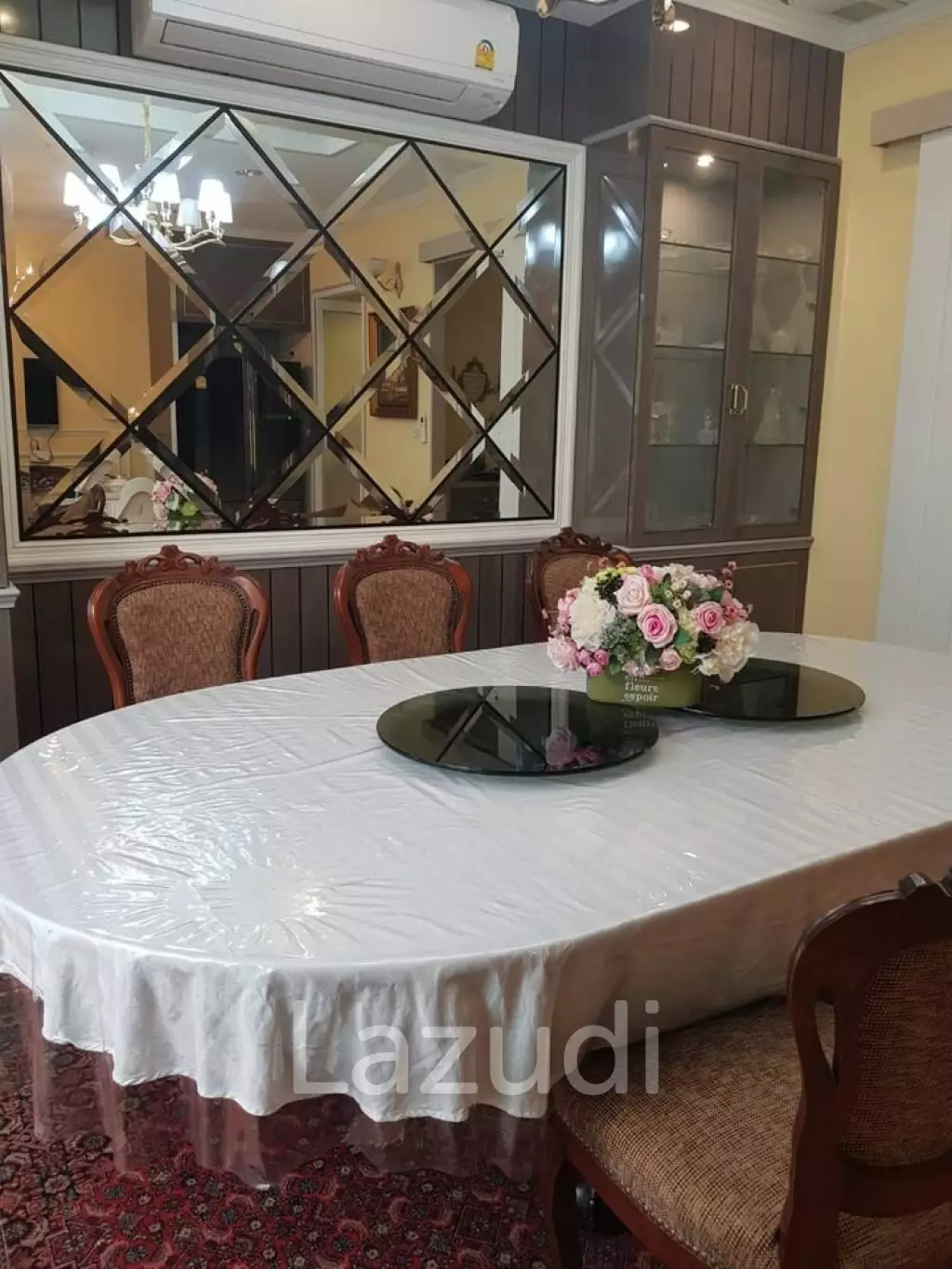 4 Bed 4 Bath 575 SQ.M Yen Akard Residence