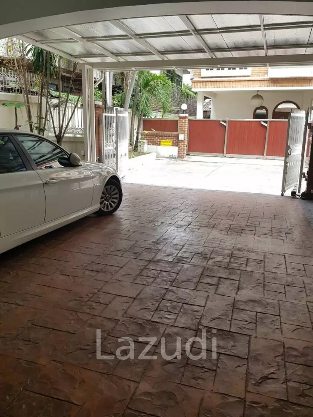 4 Bed 4 Bath 575 SQ.M Yen Akard Residence
