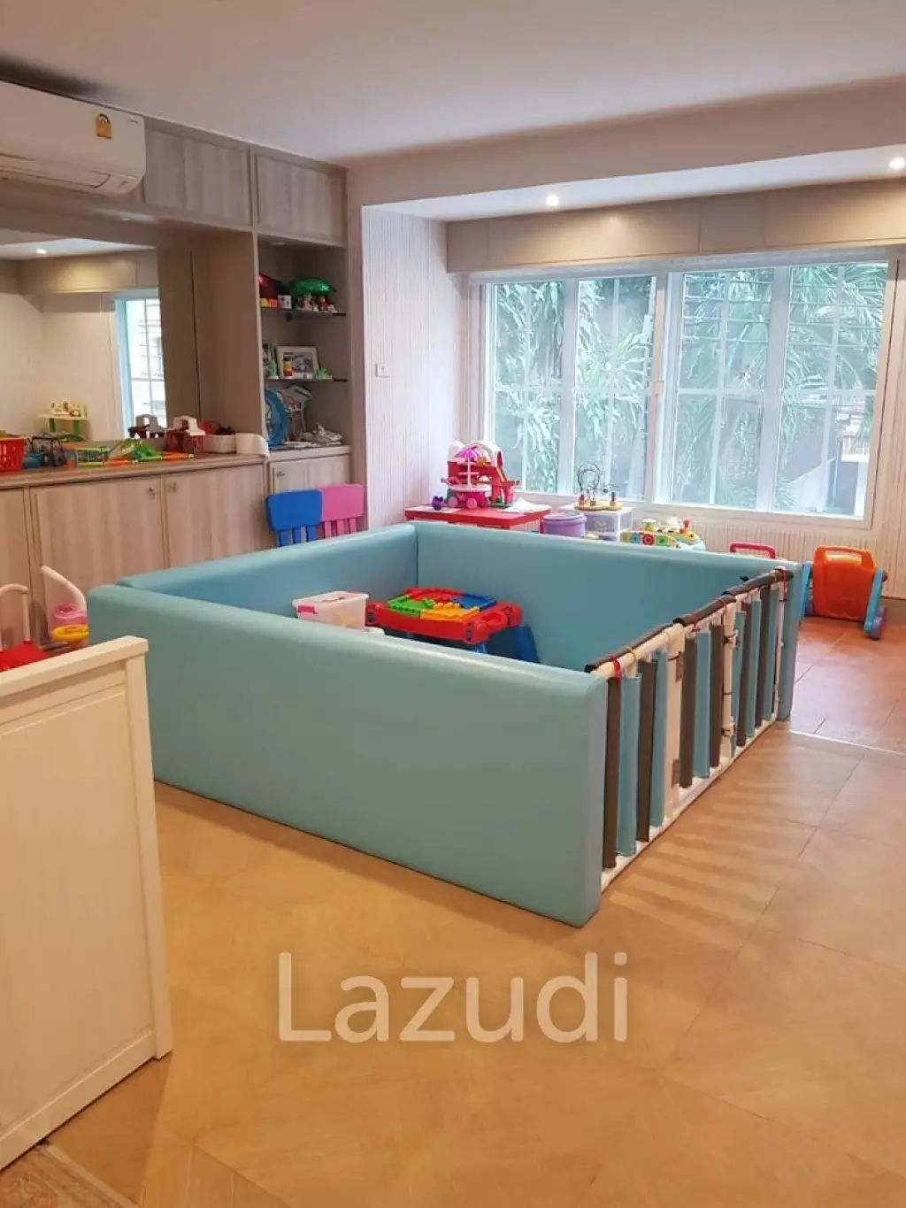 4 Bed 4 Bath 575 SQ.M Yen Akard Residence