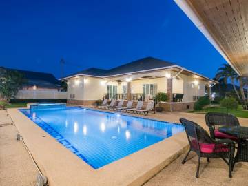 Outstanding Large Luxury Pool Villa - Central Cha Am