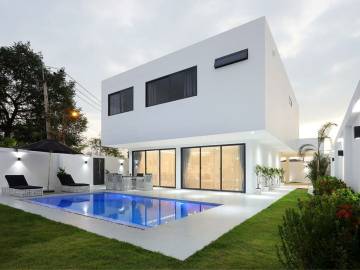 New Modern Design Pool Villa Development At D-Sign Homes - Huai Yai - Pattaya