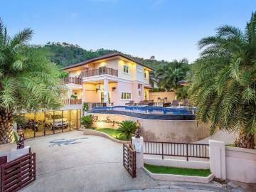 Hua Hin - Luxury Villa with great location