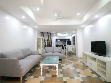 Newly Renovated Townhouse - Thapphraya Road / Pattaya