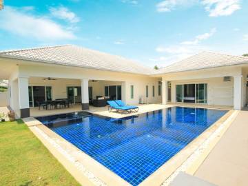 Large Beautiful 4 Bedroom Pool Villa At Avenue Gold - Hua Hin Soi 88