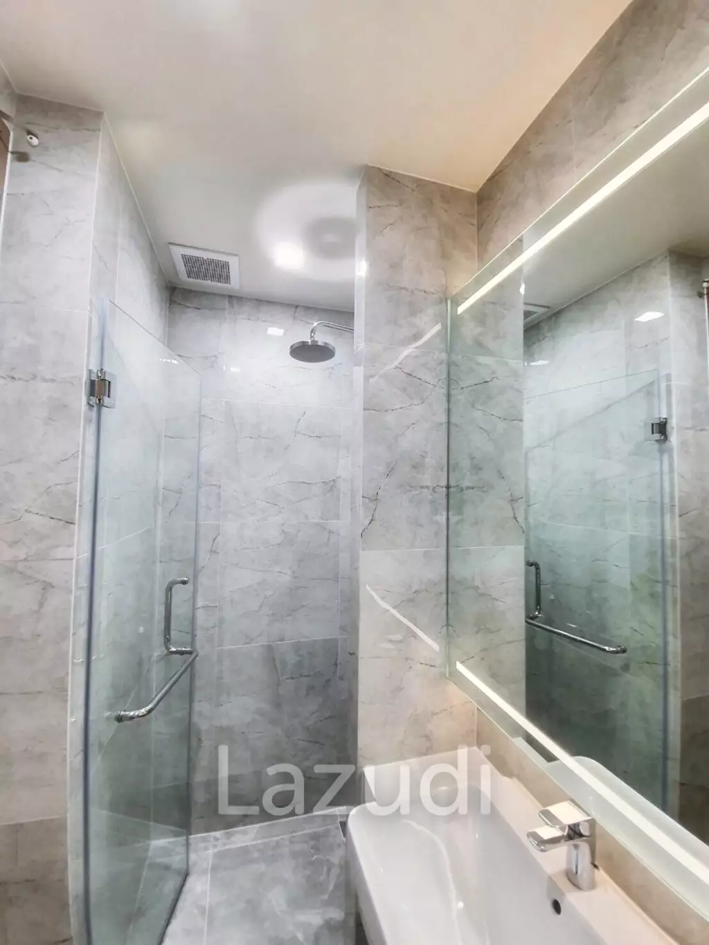 1 Bedroom 1 Bathroom 30 SQ.M Noble Around 33