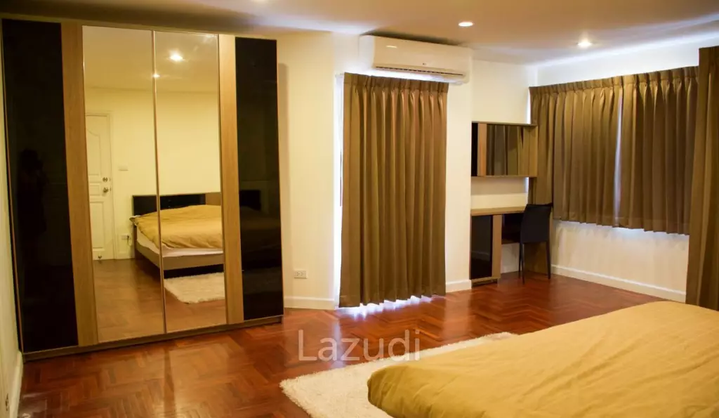 2 Beds 144 Sqm Silom Condominium
